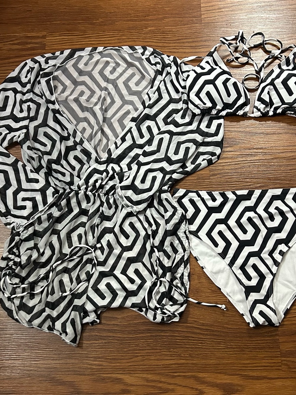 Black & White Geometric One-Piece Swim Cover and Bikini Set for Womens
